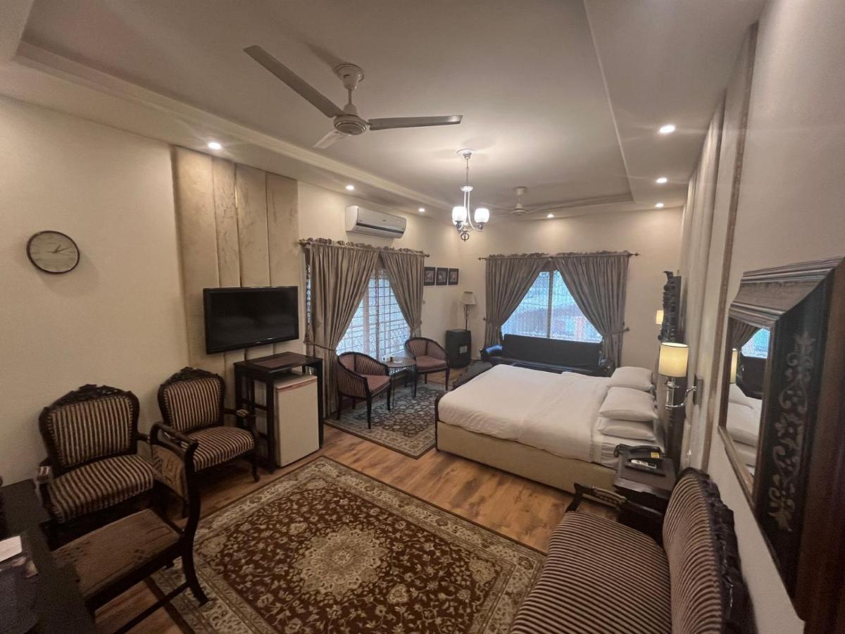 Shelton Hotel Rawalpindi Dış mekan fotoğraf