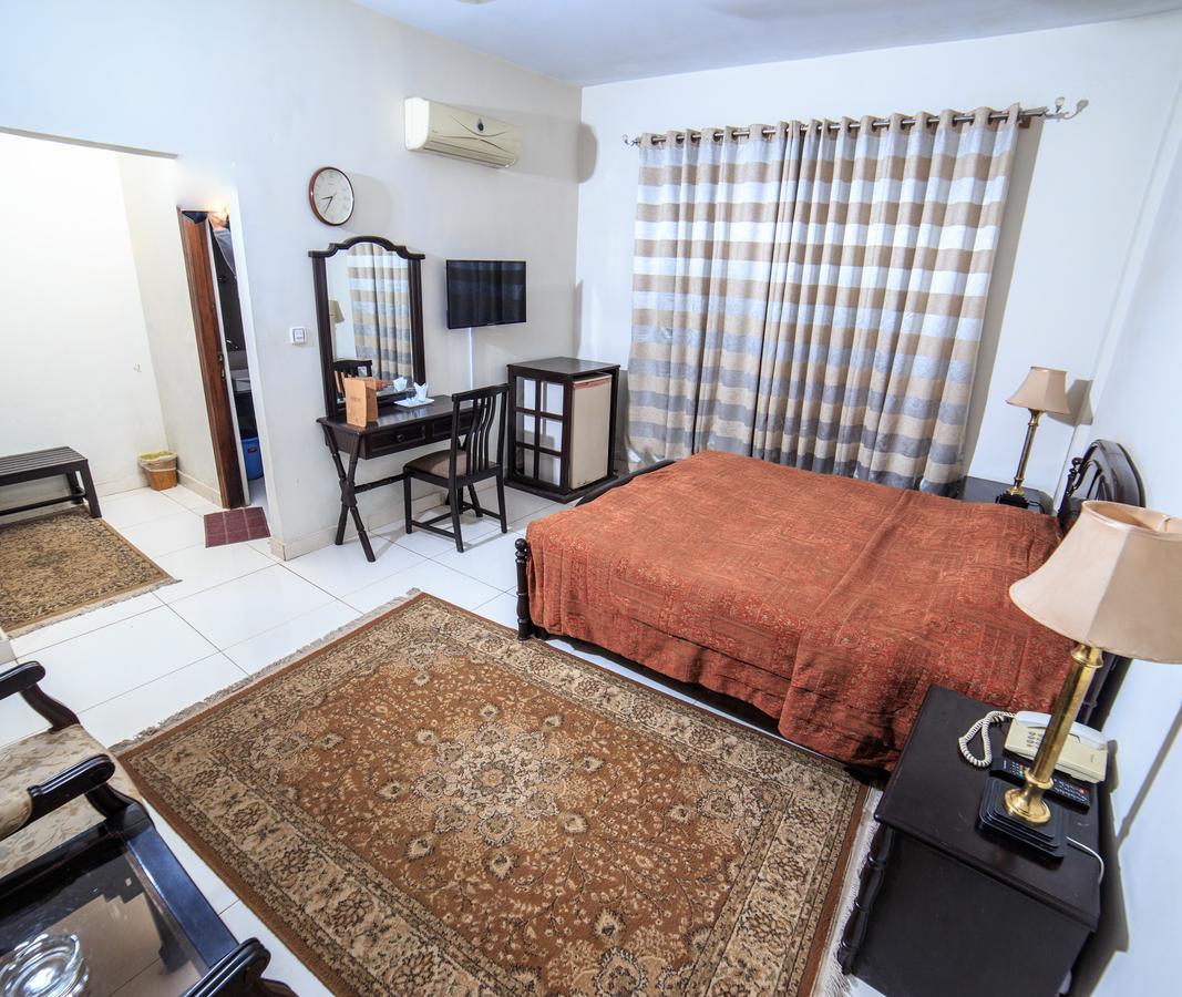 Shelton Hotel Rawalpindi Dış mekan fotoğraf